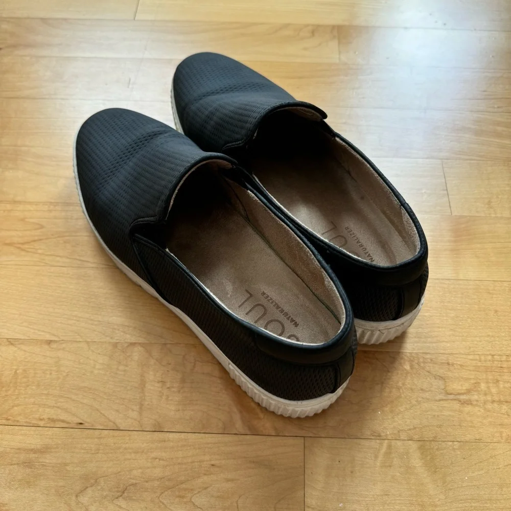 Soul by naturalizer slip on shoe